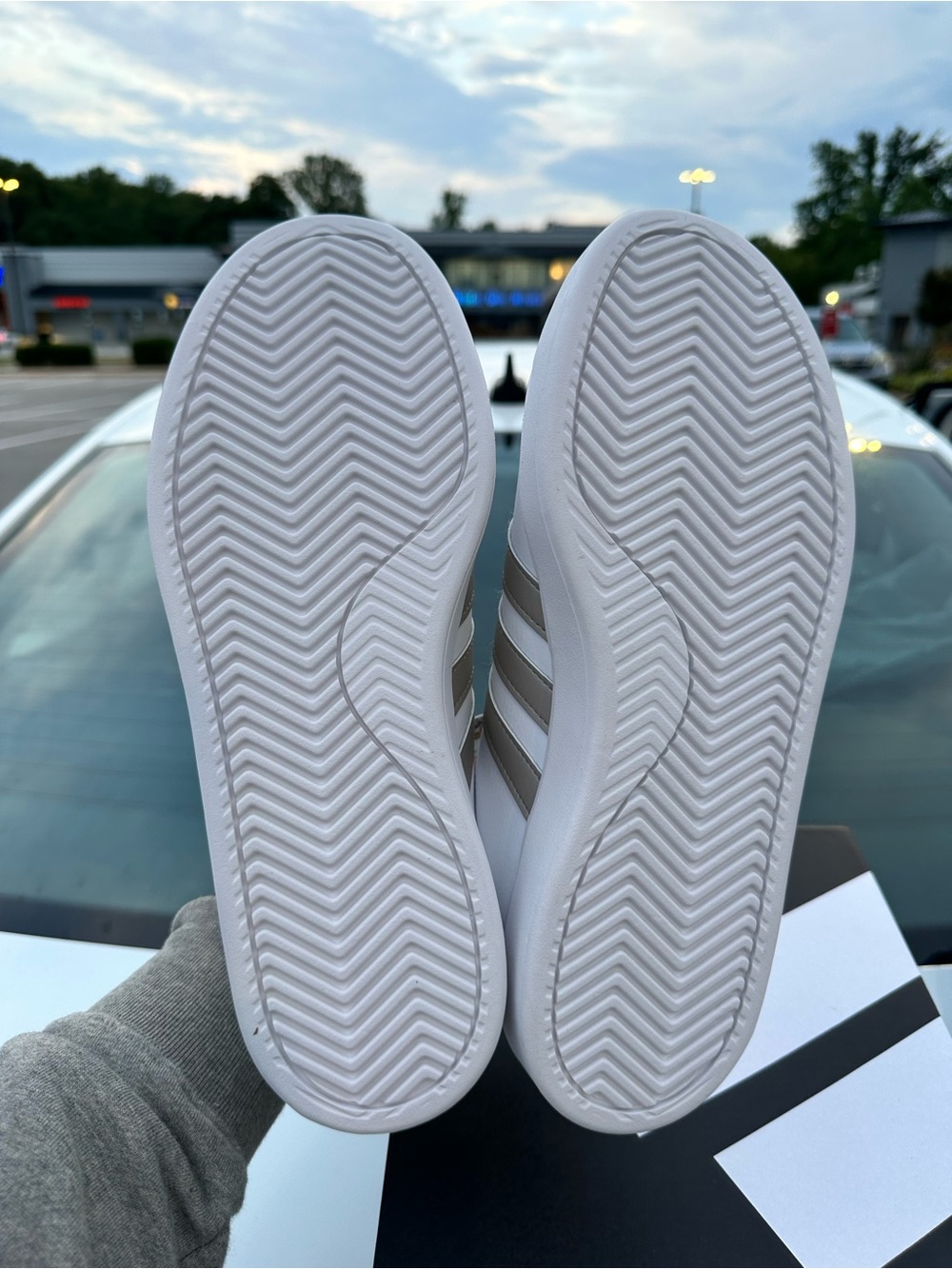 Adidas Women’s Grand Court 3.0 size 10 - Picture 5 of 5